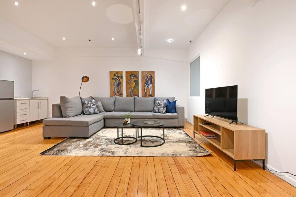 Apartment Luna - Luxurious 2 Bedroom City On Bree Street! *