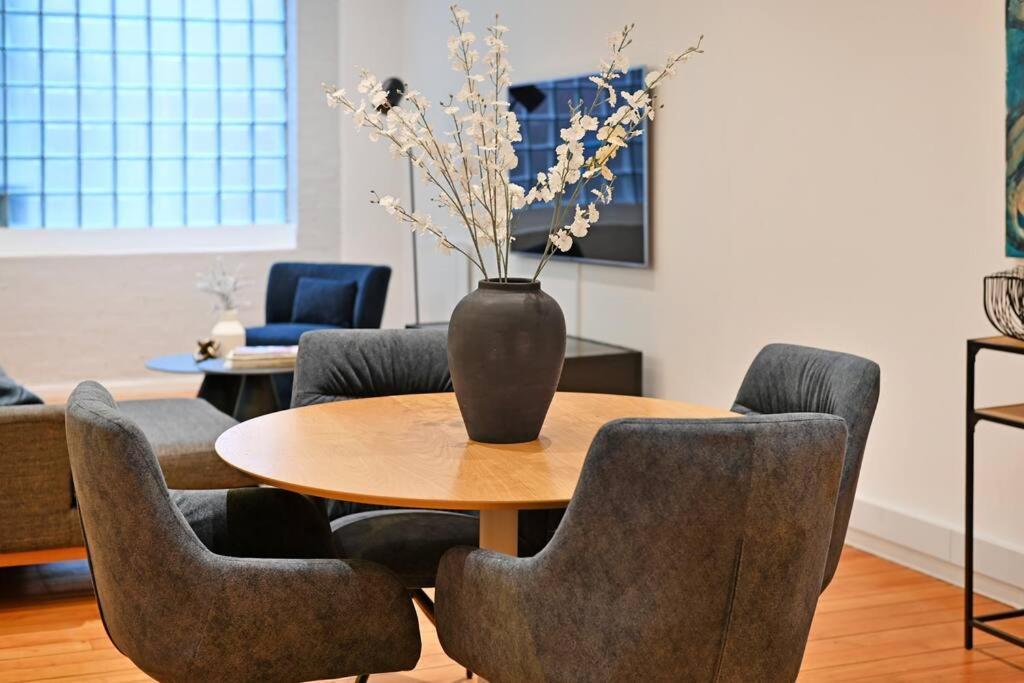 Apartment Luna - Luxurious 2 Bedroom City On Bree Street! *
