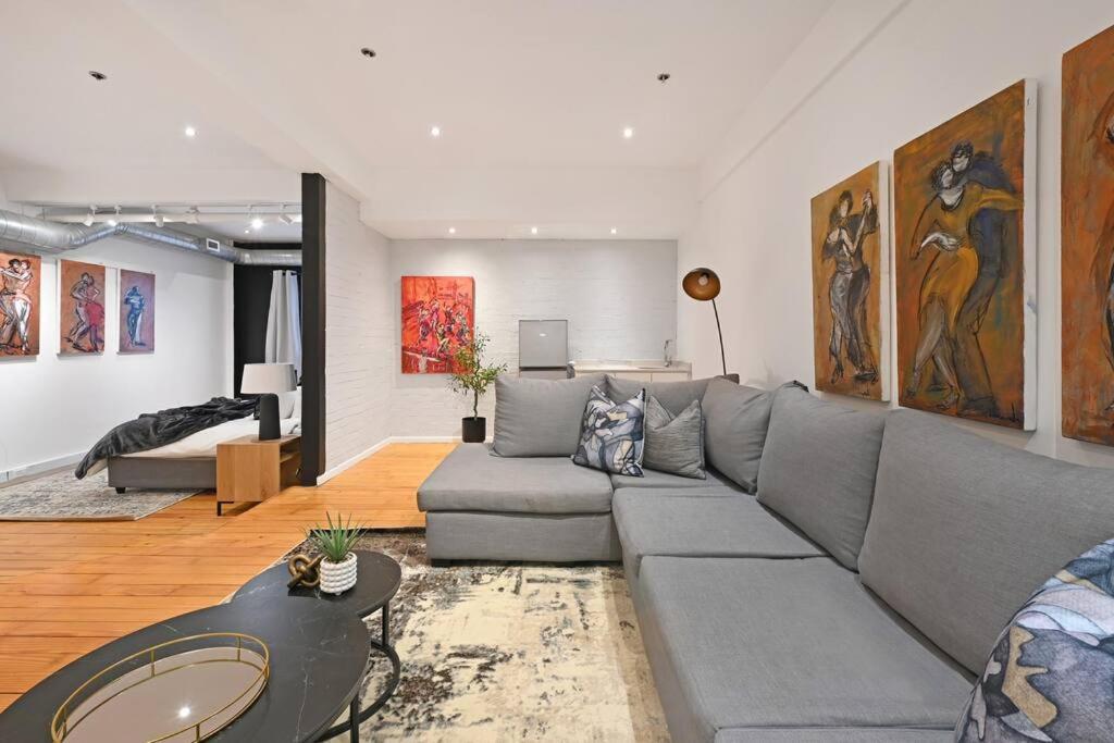 Luna - Luxurious 2 Bedroom City On Bree Street! Cape Town