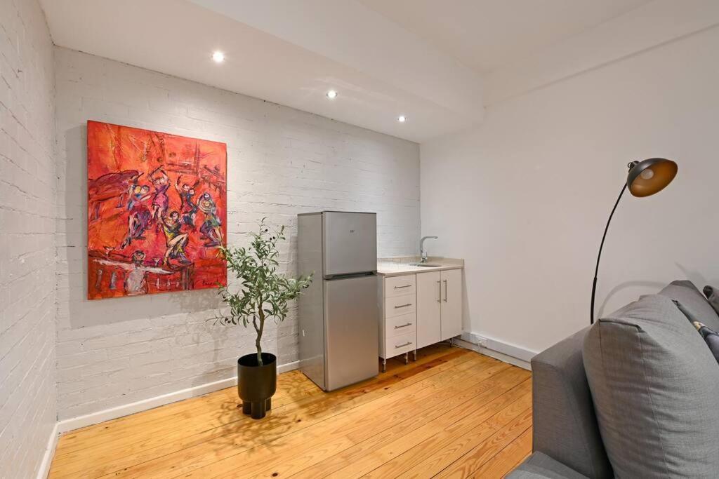 Luna - Luxurious 2 Bedroom City On Bree Street! Cape Town